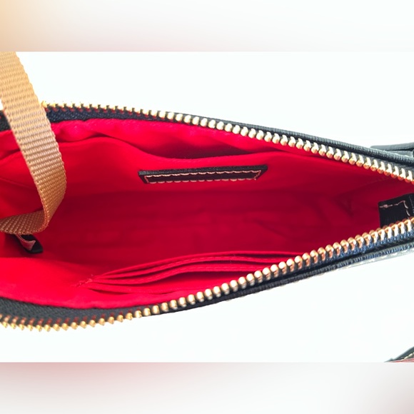 Dooney & Bourke leather crossbody. Color: Black - Picture 8 of 9